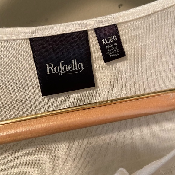 white blouse - Picture 3 of 3